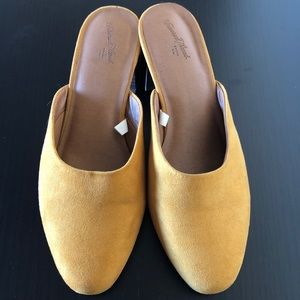 Universal Thread Mules 7.5